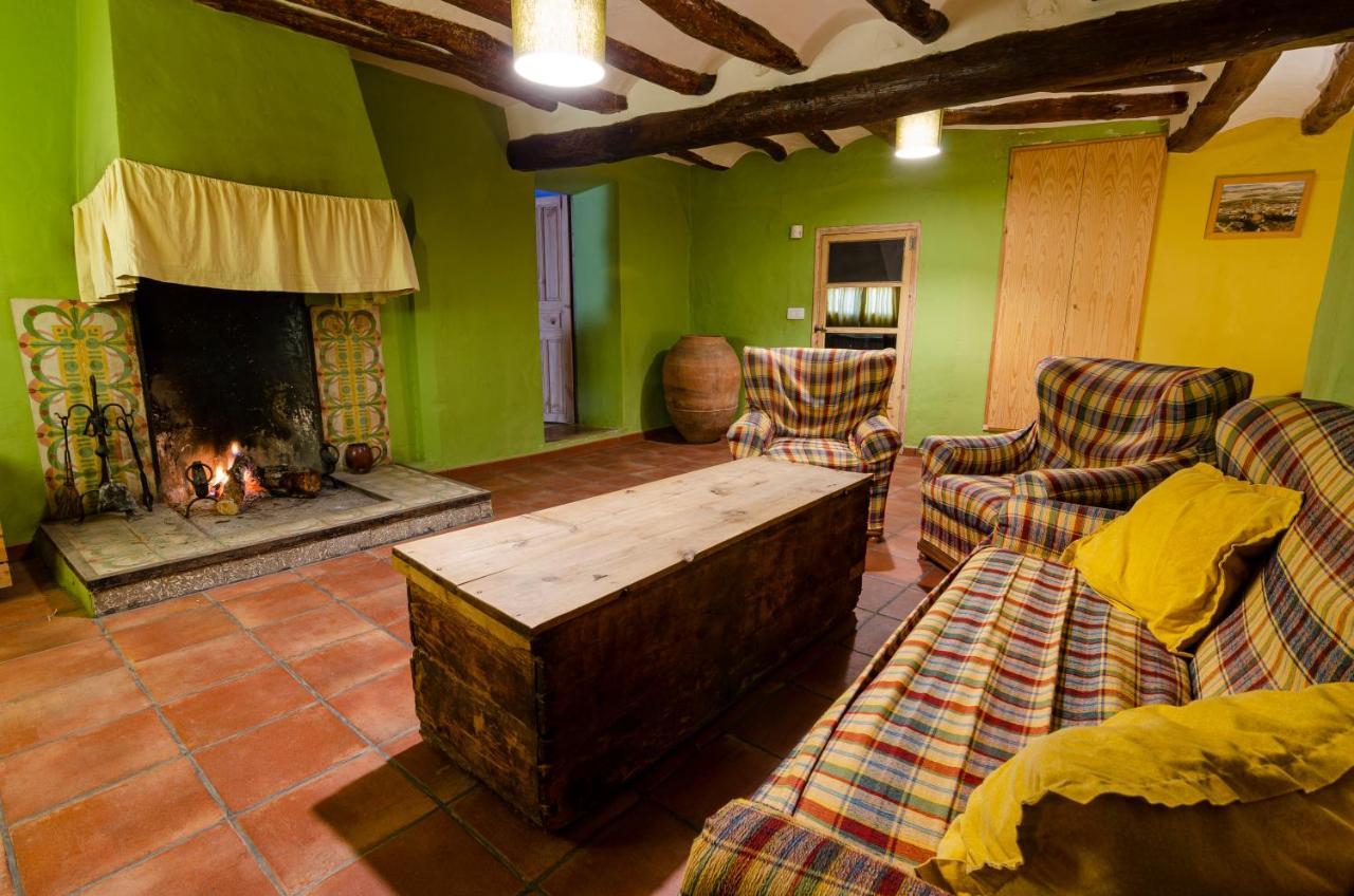 Turismo Rural La Ojinegra Alloza 外观 照片